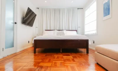 Charming 3-Bedroom Townhouse, Upstairs Suite